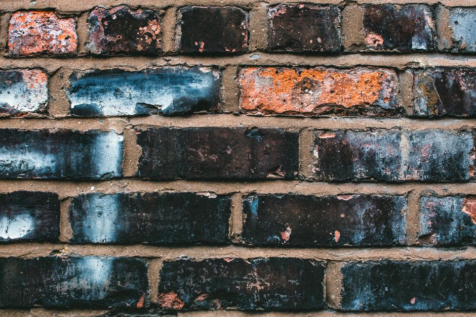 Stone and brick masonry wall